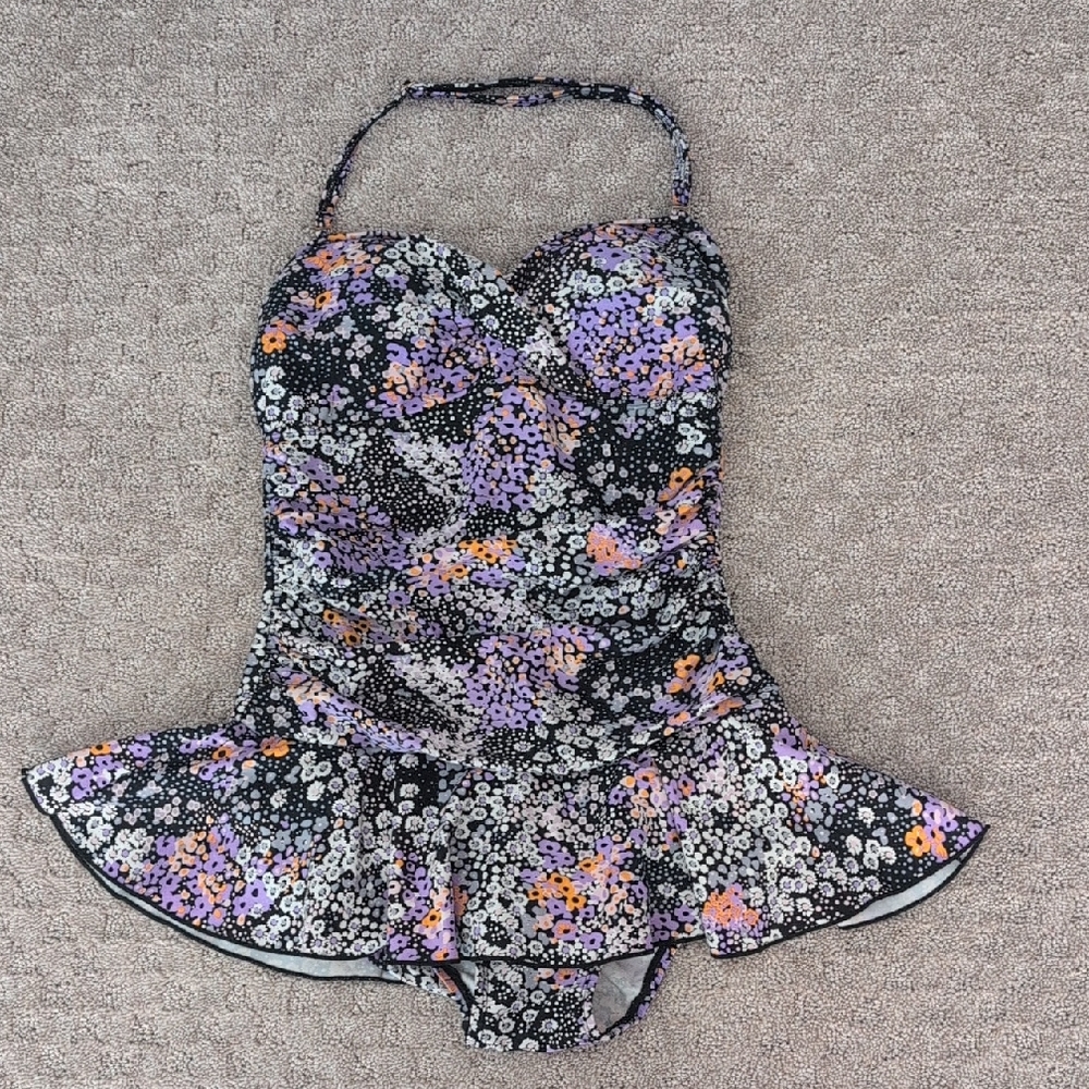 Shore Shapes Swimwear Size 8 One Piece Halter